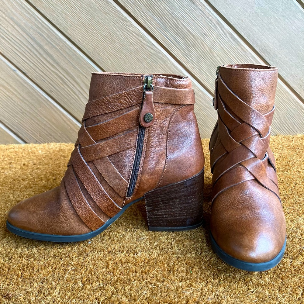 Fabianelli leather Ankle Boots size